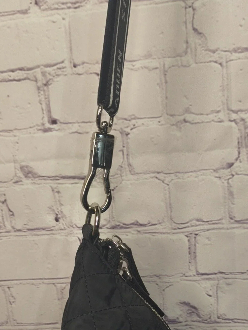 Og $118 NWT Steve Madden Black Duffel Bag with White Logo With 5 Pockets AN